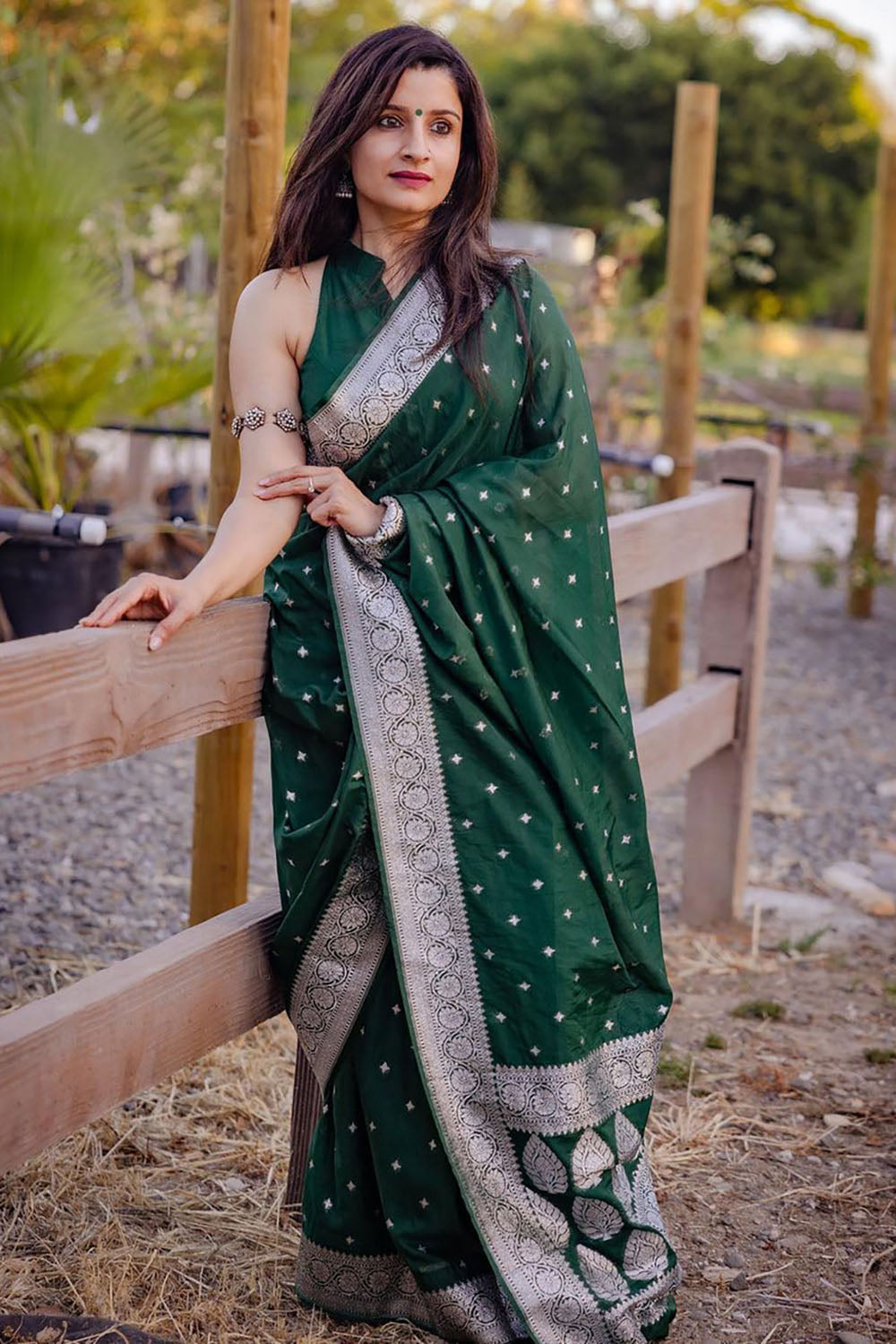 Dark Green Banarasi Silk Saree With Weaving Work