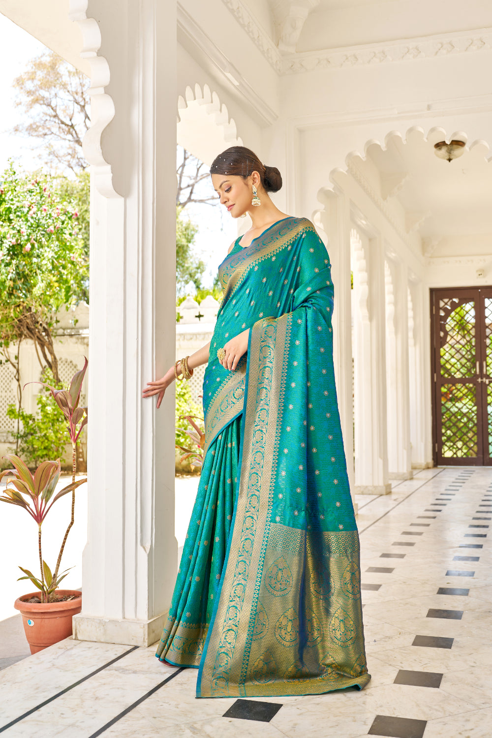 Buy original Kanchi kora silk sarees in chennai, India