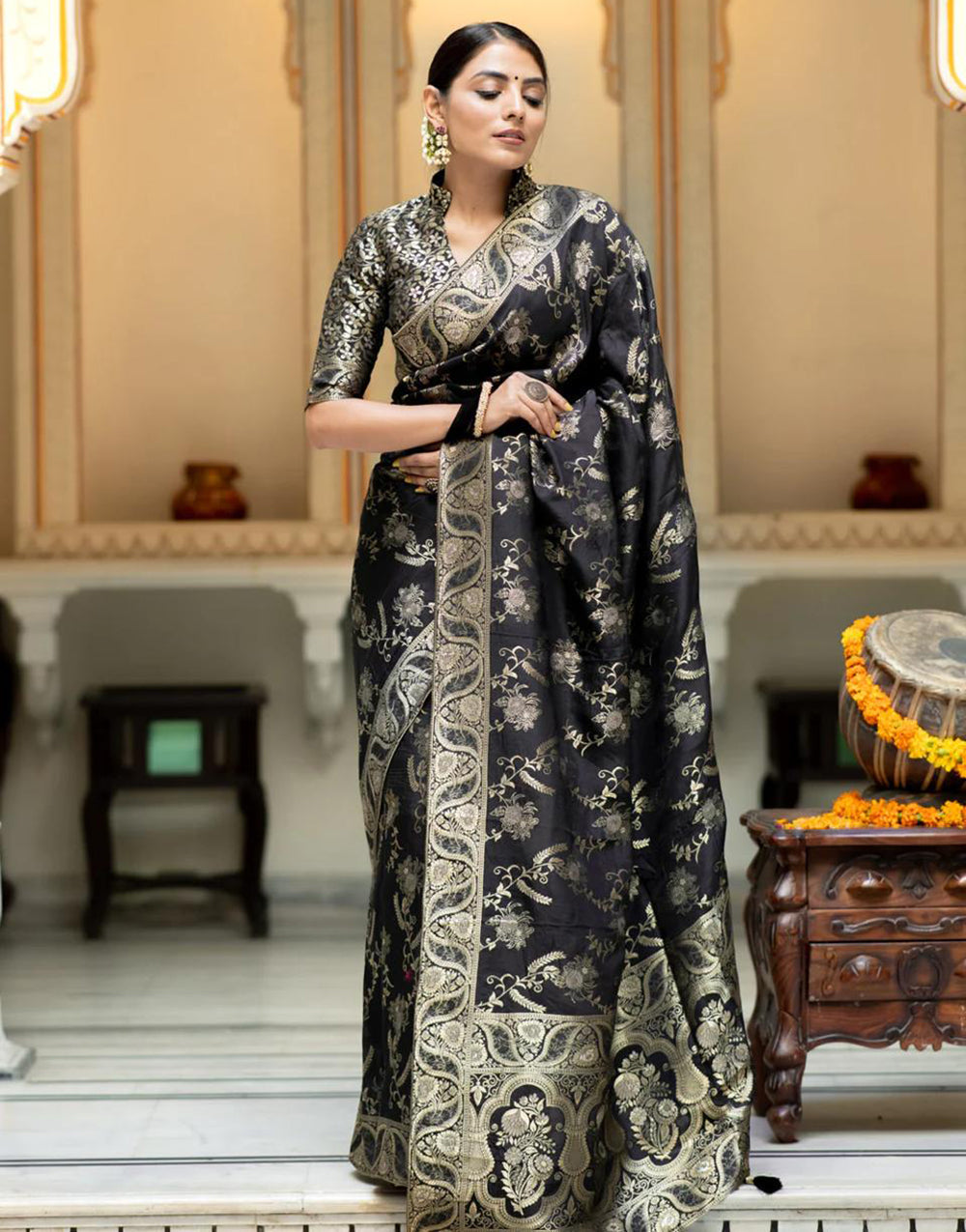 Black Banarasi Silk Saree With Zari Weaving Work