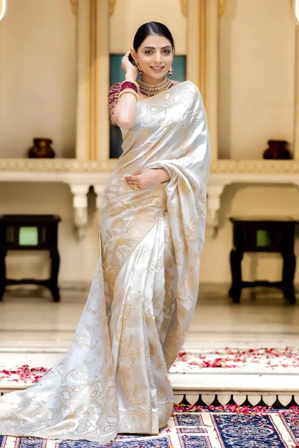 Silver Kanjivaram Silk Zari Woven Saree With Blouse