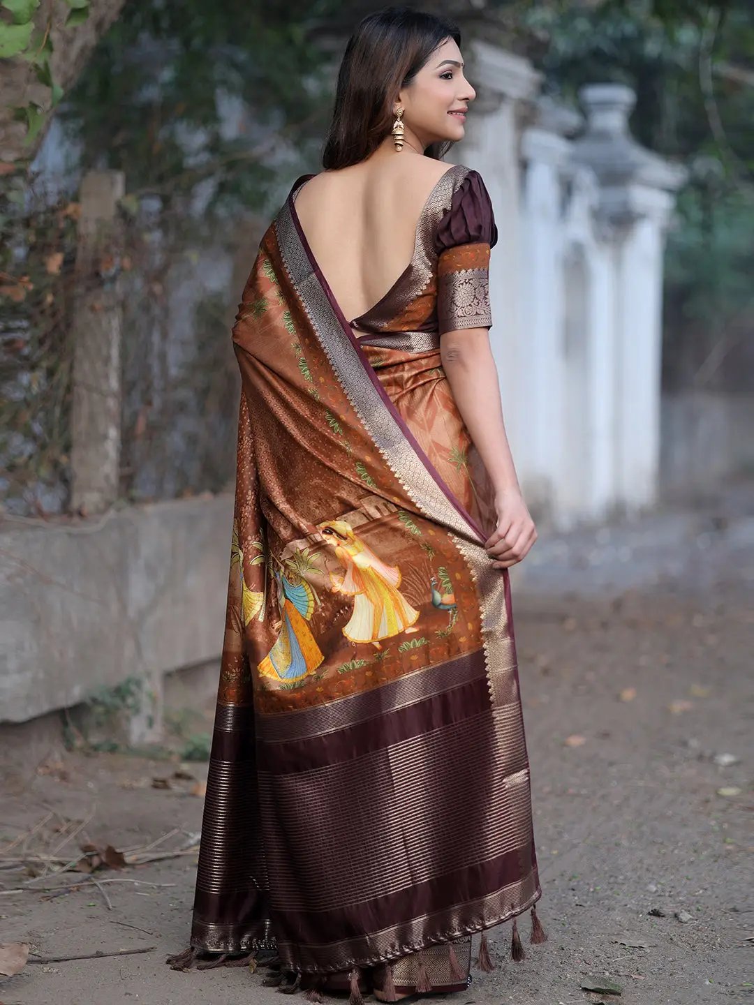 Brown Colour Pure Viscose Dola Silk Saree with Kalamkari Print