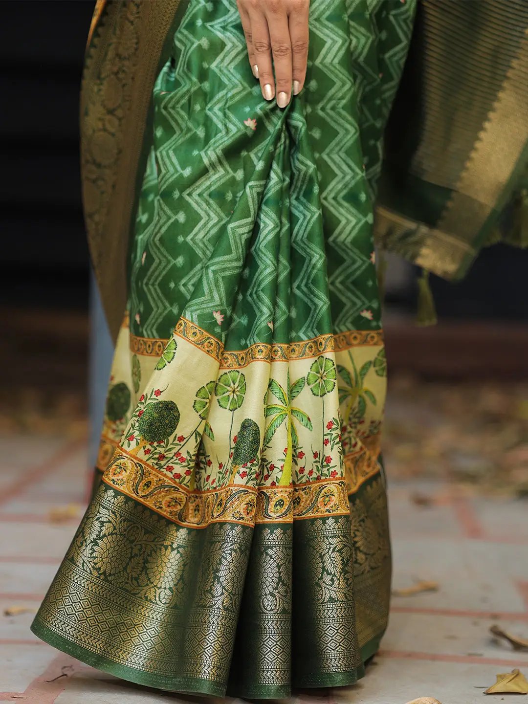 Green Colour Pure Viscose Dola Silk Saree with Kalamkari Print