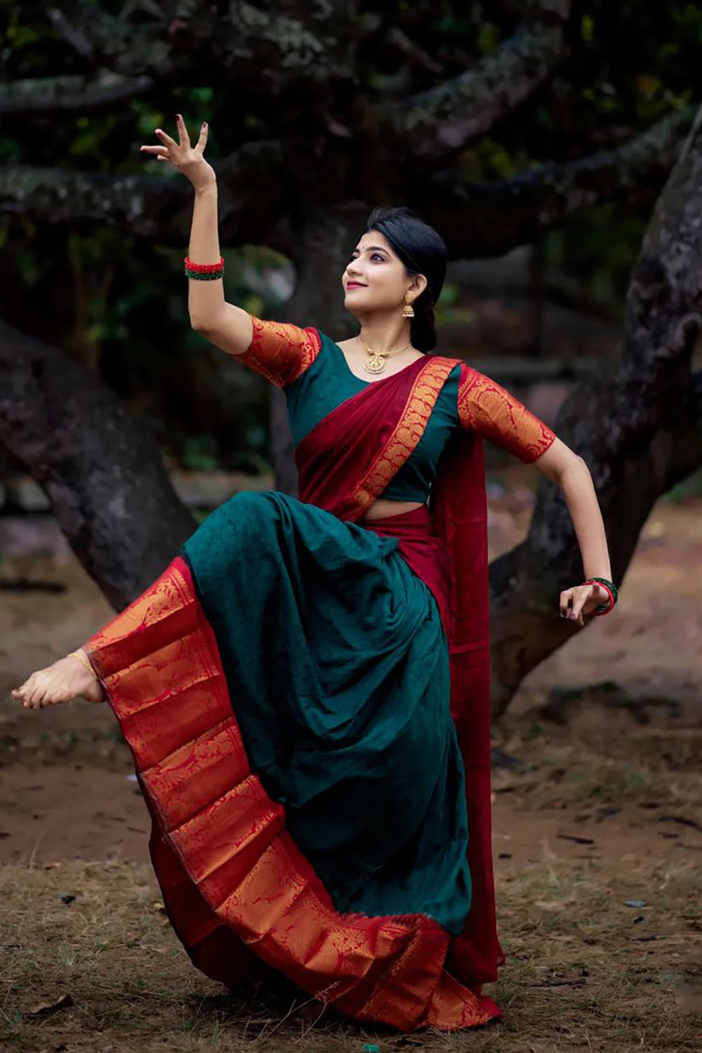 Red &amp; Green Premium Cotton Silk Jacquard Half Lehenga Saree