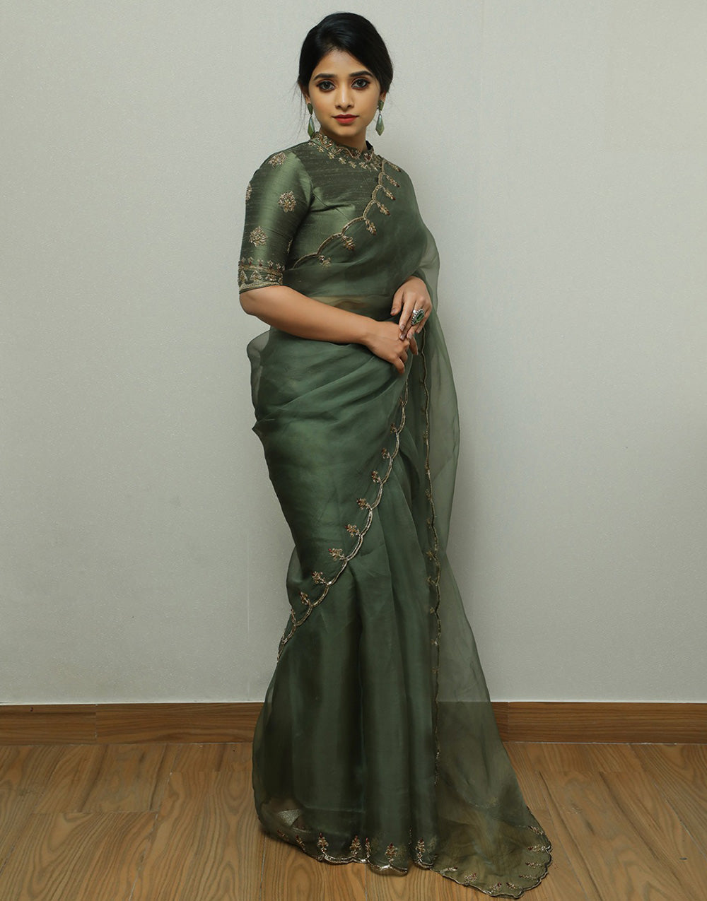 Fean Green Organza Saree With Hand Work &amp; Sequence Work