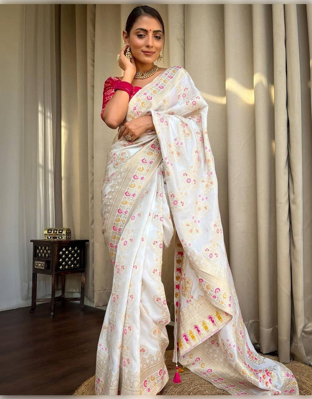 White Banarasi Soft Silk Saree With Zari Weaving Work