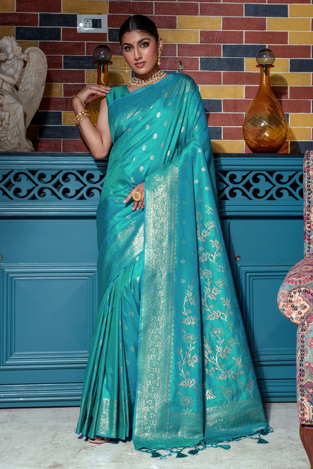 Women's Firozi Banarasi Silk Patola Print With Woven Saree With Blouse –  Trendia