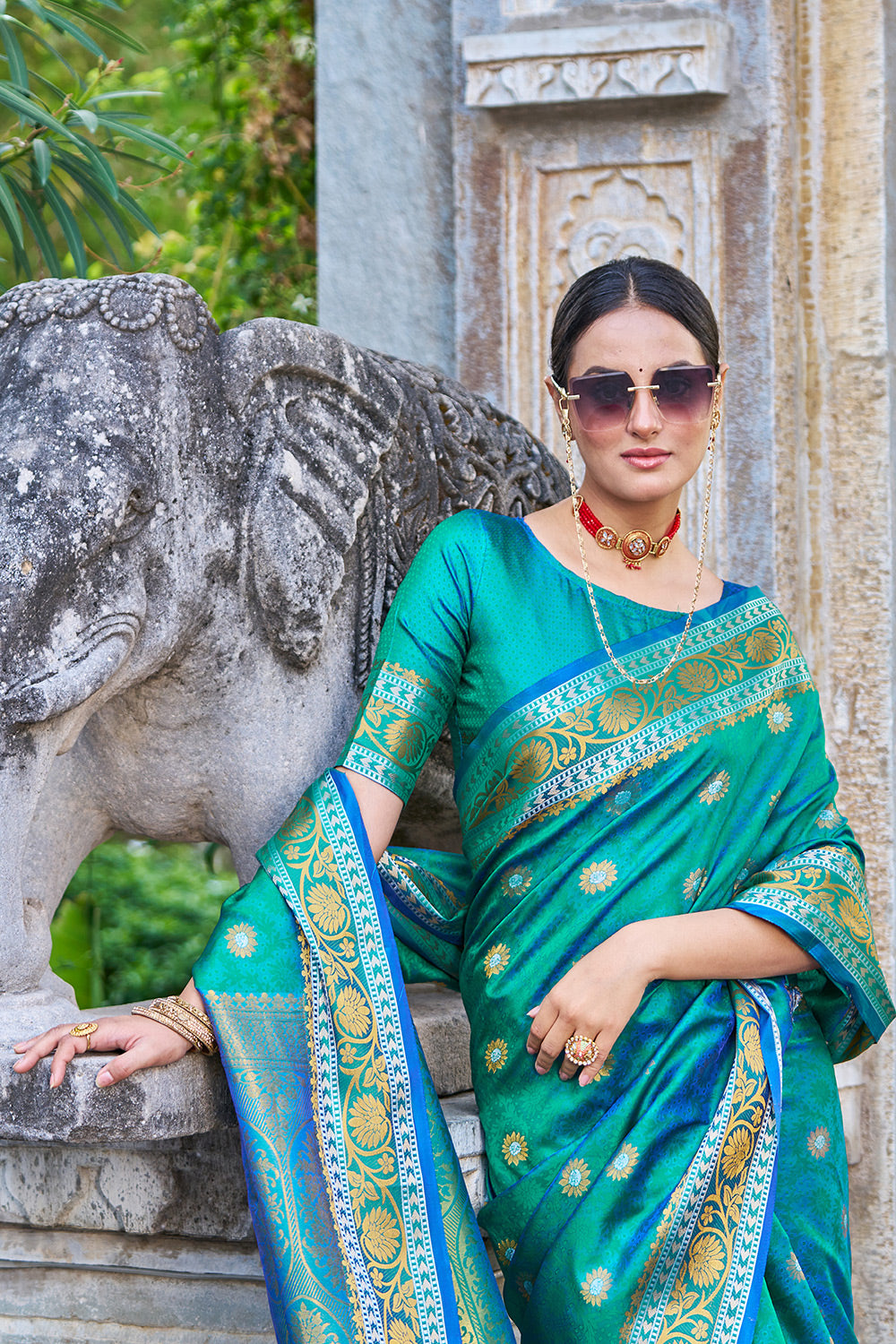 Rama Green Banarasi Silk Saree With Weaving Work