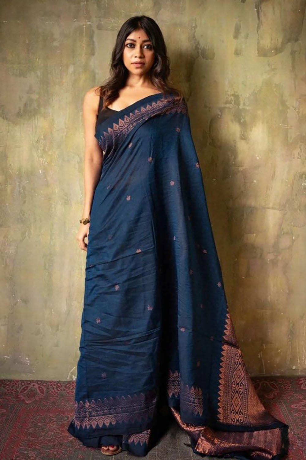 Awesome Looks Soft Banarasi Silk Saree