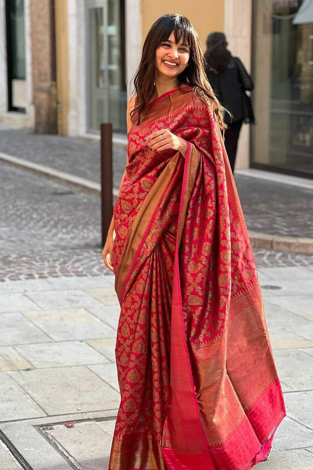 Red Kanjivaram Silk Zari Woven Saree With Blouse