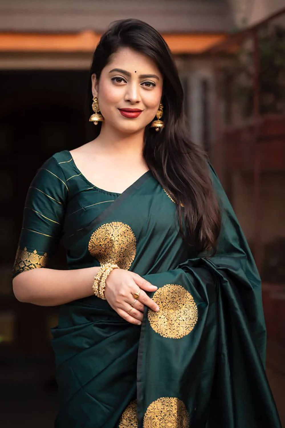 Dark Green Silk Saree With Zari Weaving Work