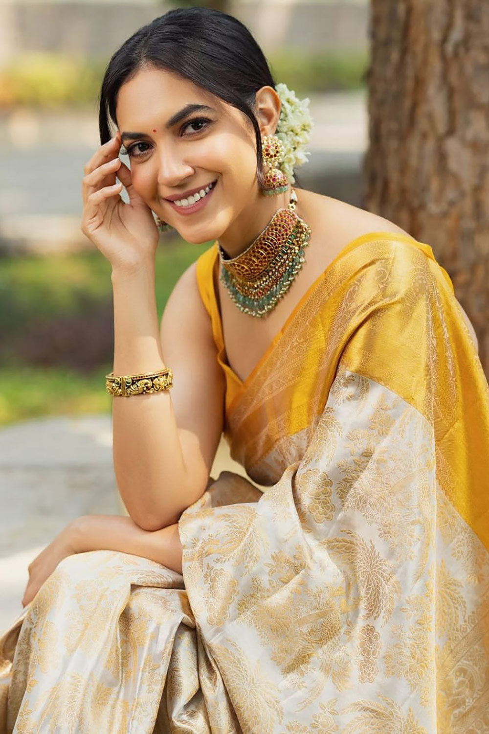 Golden Cream Kanjivaram Silk Zari Woven Saree With Blouse