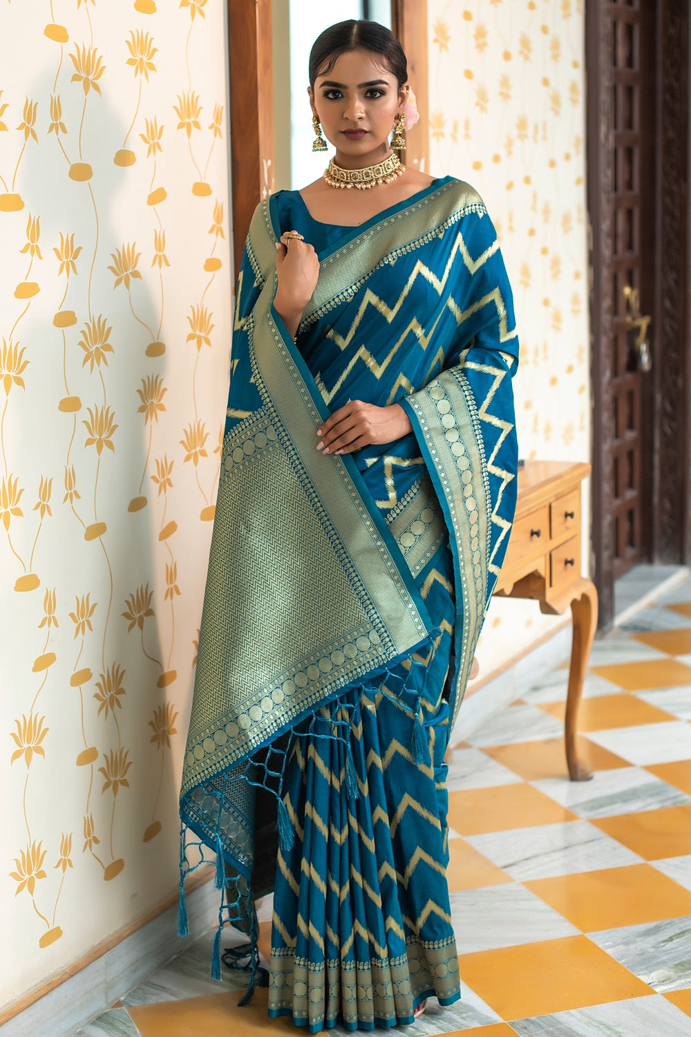 Exclusive Wedding Wear Rama Blue Color Georgette Zari Embroidery And  Diamond Work Designer Saree - Fashion Mantra