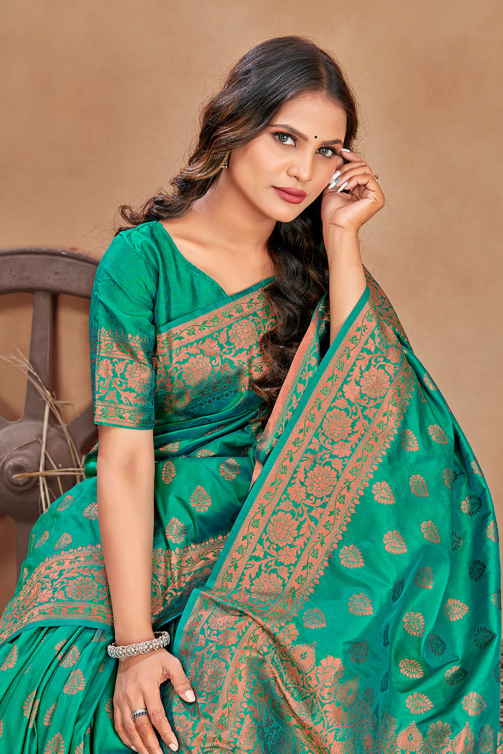 Pink And Rama Green Traditional Silk Saree