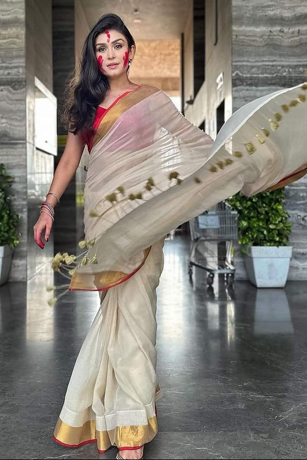 White Linen Cotton Saree With Weaving Border