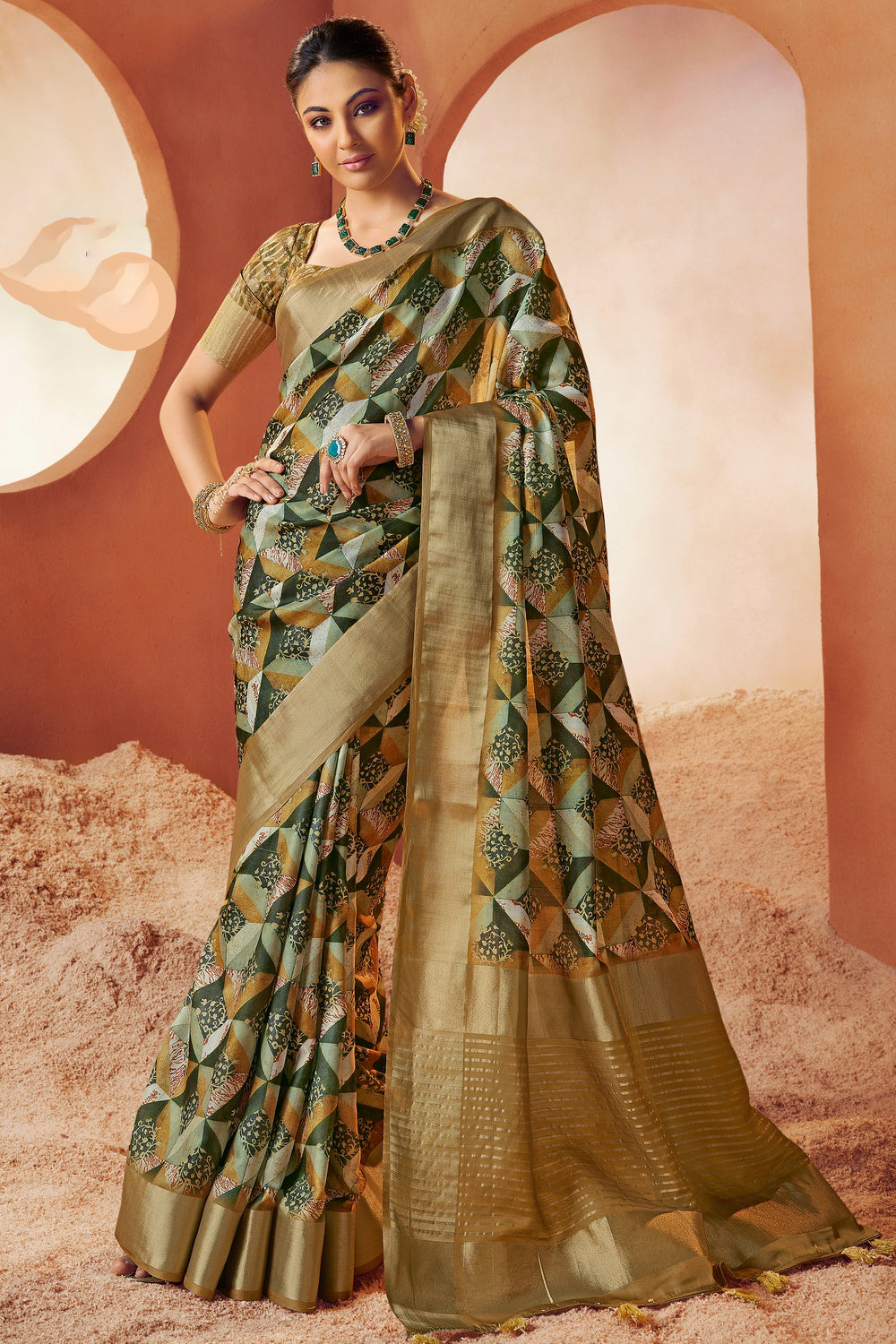 Beautiful Dual Shade Soft Silk Saree