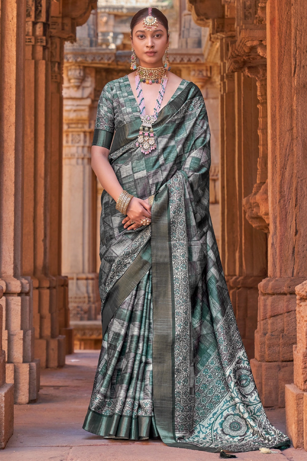 Trending sarees designs - Best Top 15 latest saree trends in 2022