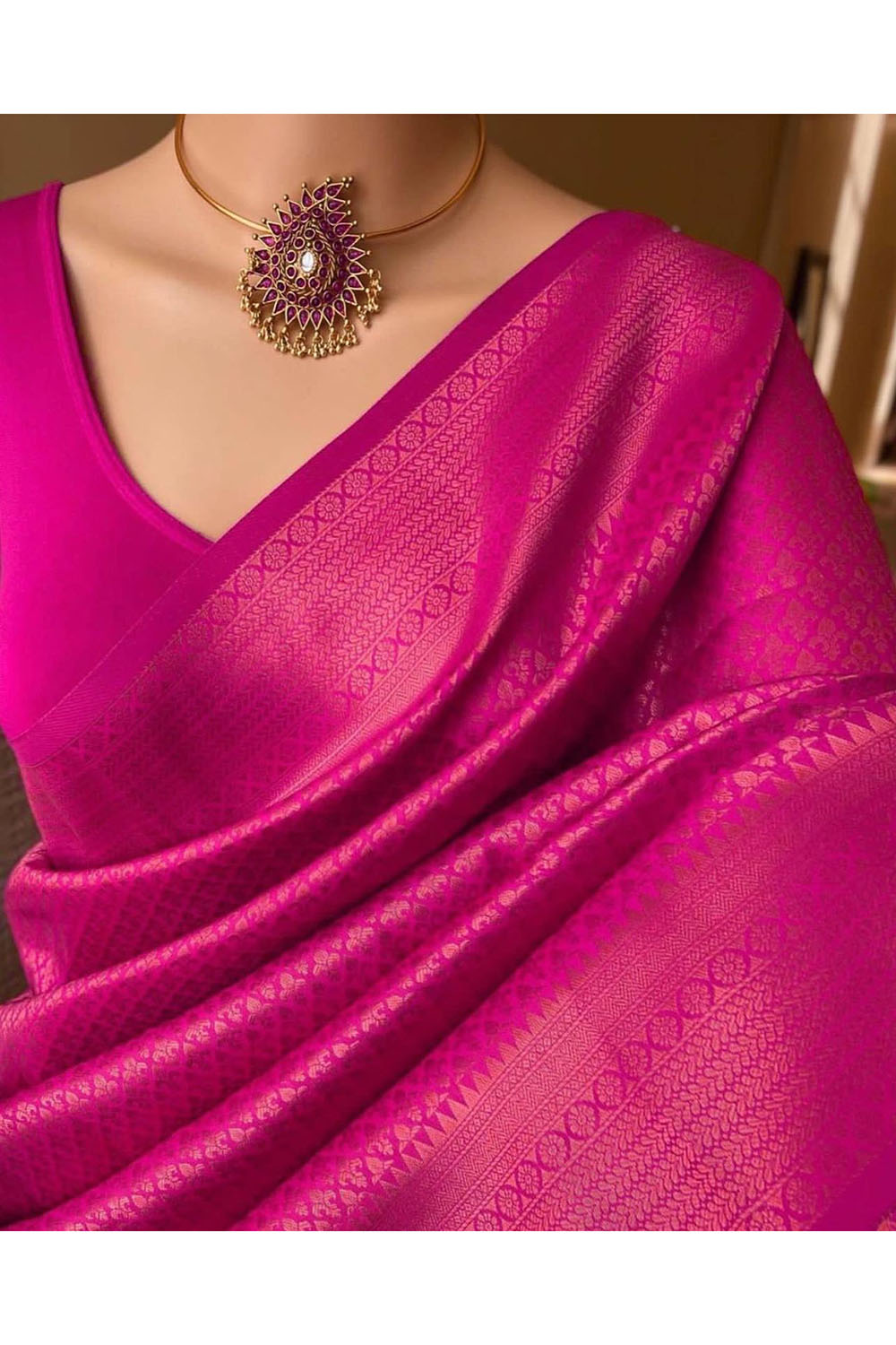 Magenta Pink Banarasi Silk Saree With Zari Weaving Work