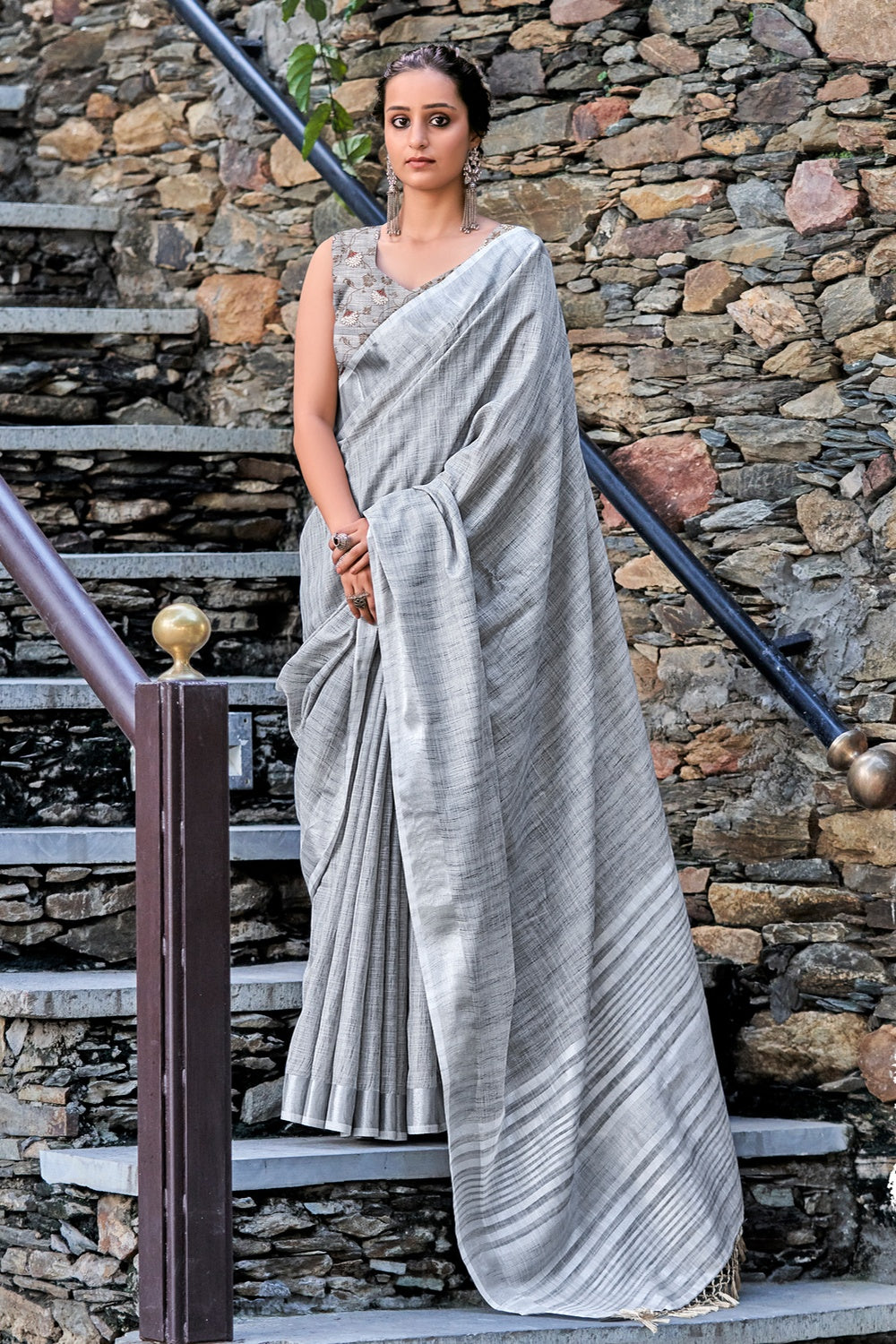 Pure black & grey linen saree with hand painted kalamkari border – Sujatra