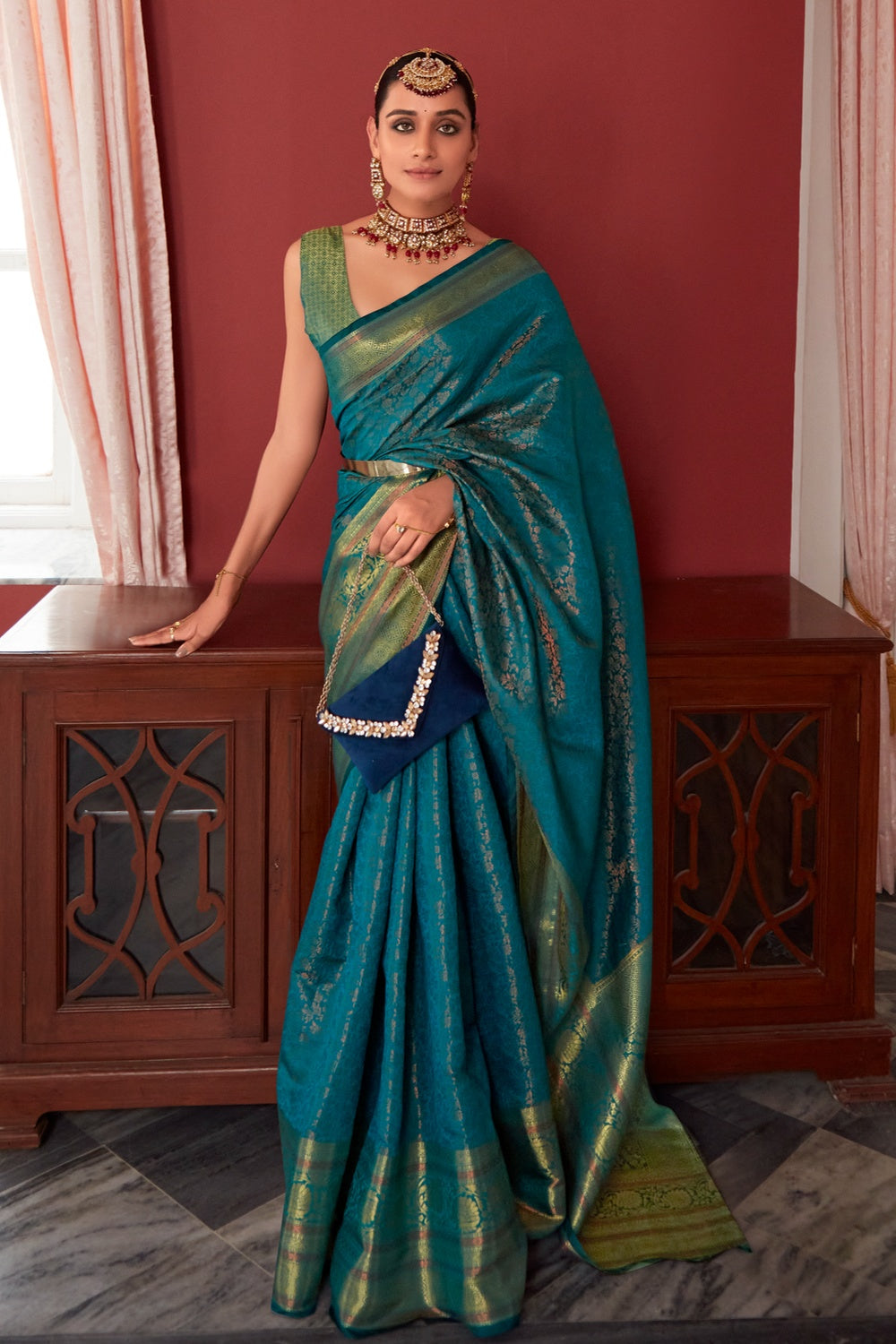 Dual tone Blue Green Pure Silk Kanjivaram Saree with Paisley Motifs & –  Shobitam