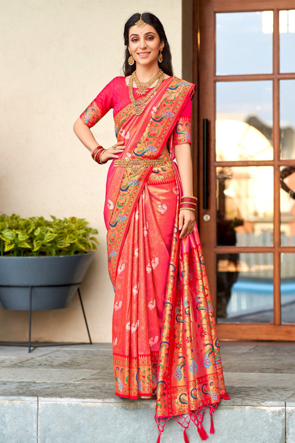 Blooming Baby Pink Paithani Silk Saree With Surpassing Blous