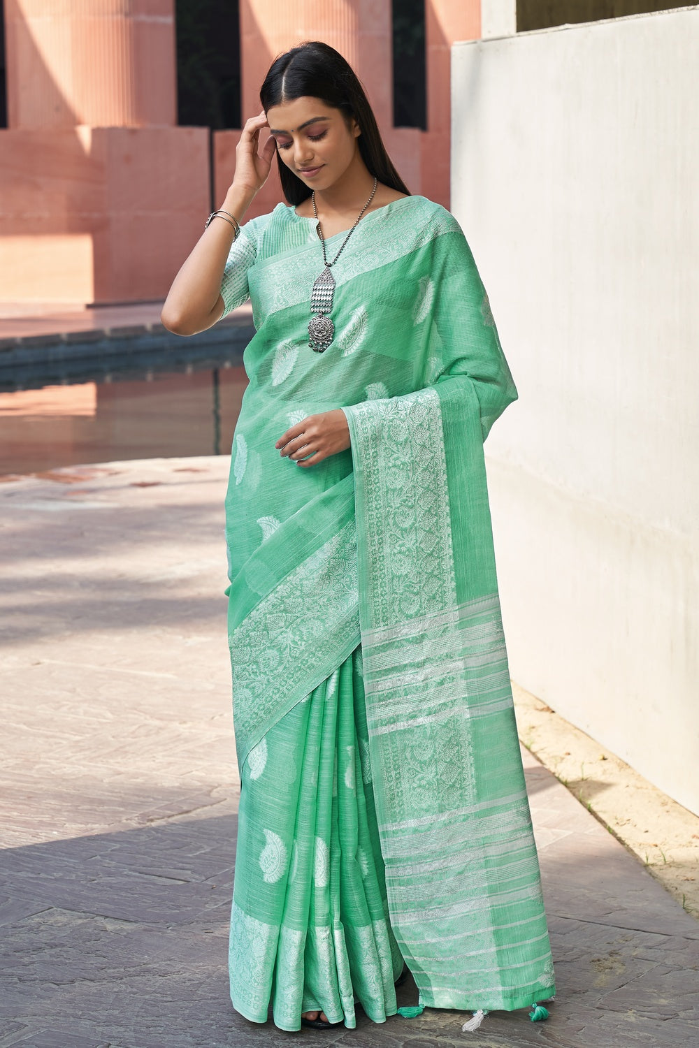 Shades Sage Turquoise Green Handloom Linen Saree – Gajarai