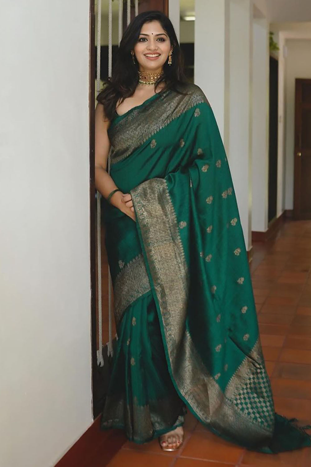 Green Soft Silk Saree With Zari Weaving Work