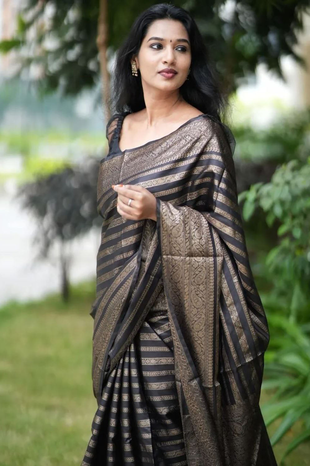 Black Soft Silk Saree With Zari Weaving Work