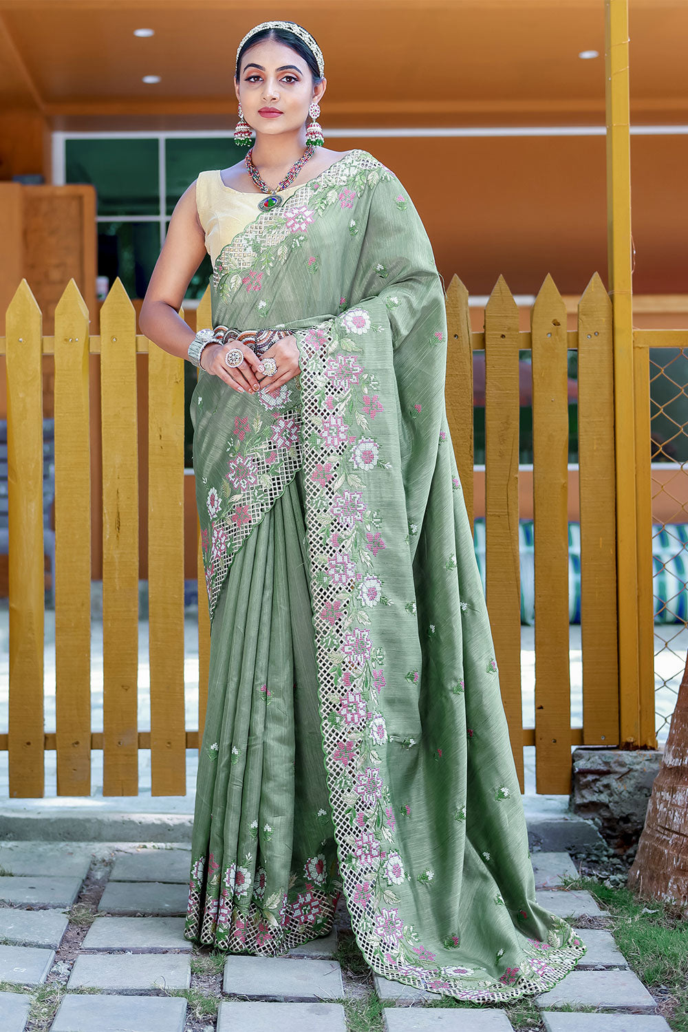 Light Pista Green Silk Zari Woven Saree With Blouse Design – tapee.in