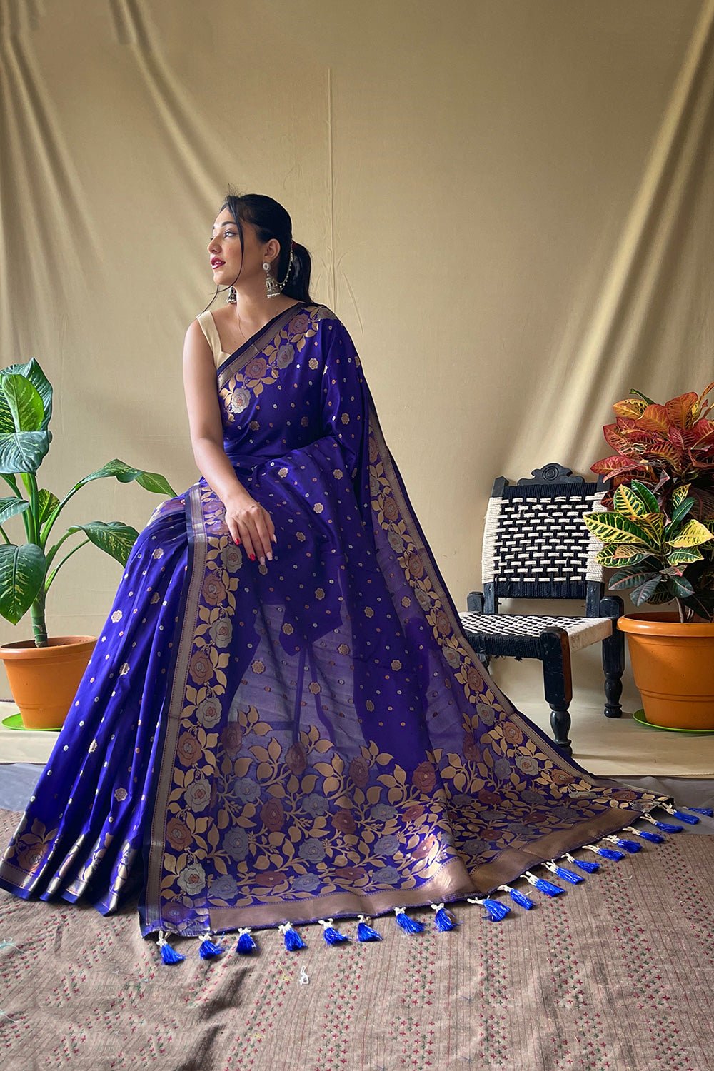 Navy blue soft mulmul cotton saree with offwhite prints and matching b –  www.kosigam.com