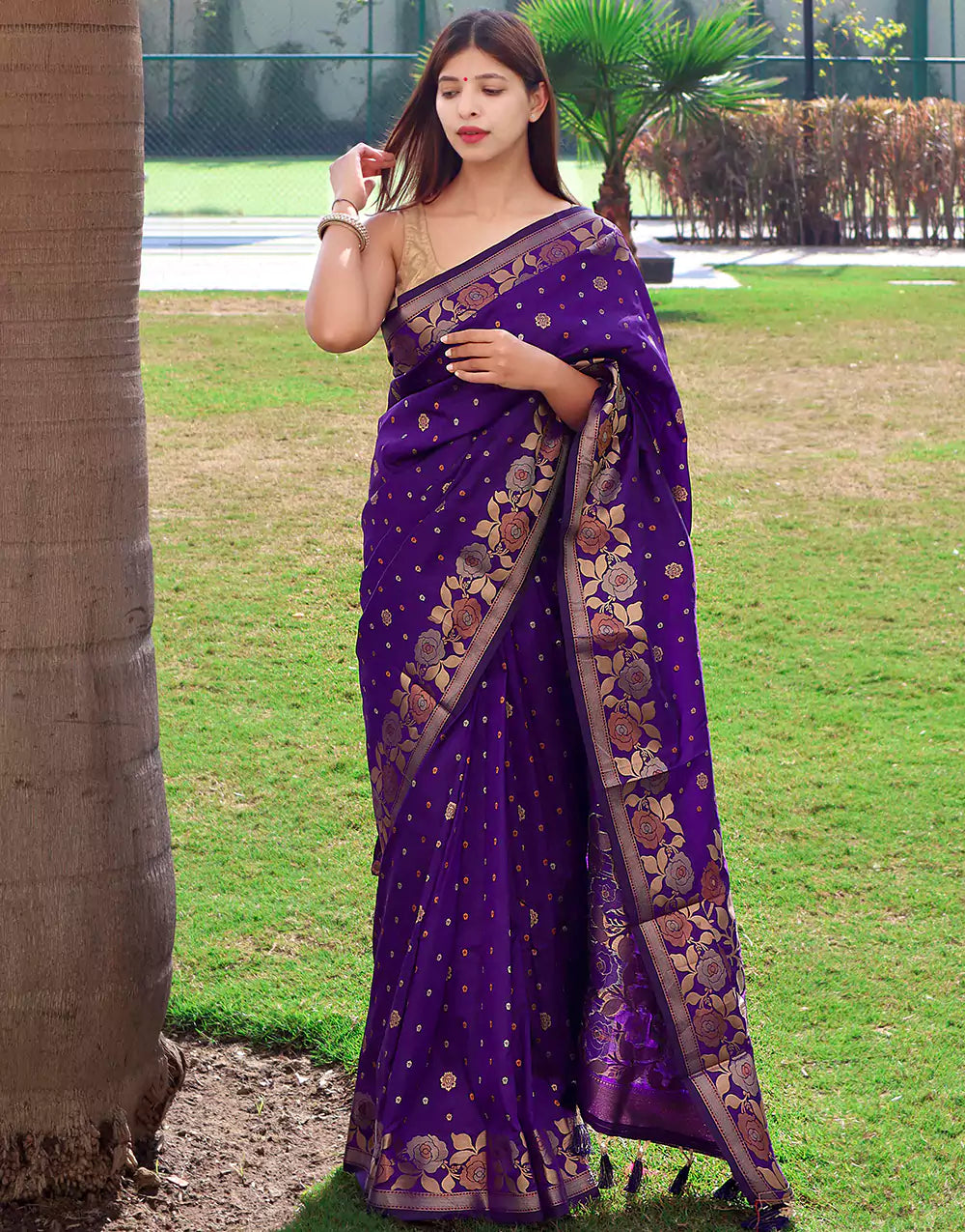 Purple Soft Silk Saree With Zari Weaving Work