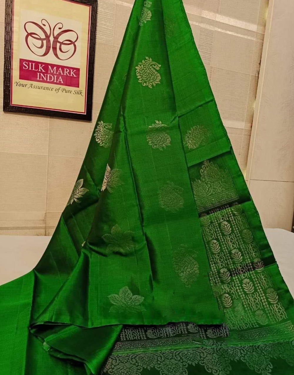 Green  Soft Lichi Silk Saree With Weaving Work