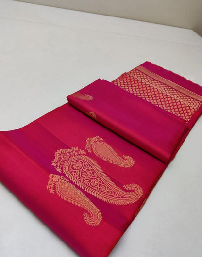 Magenta Silk Saree With Zari Weaving Work