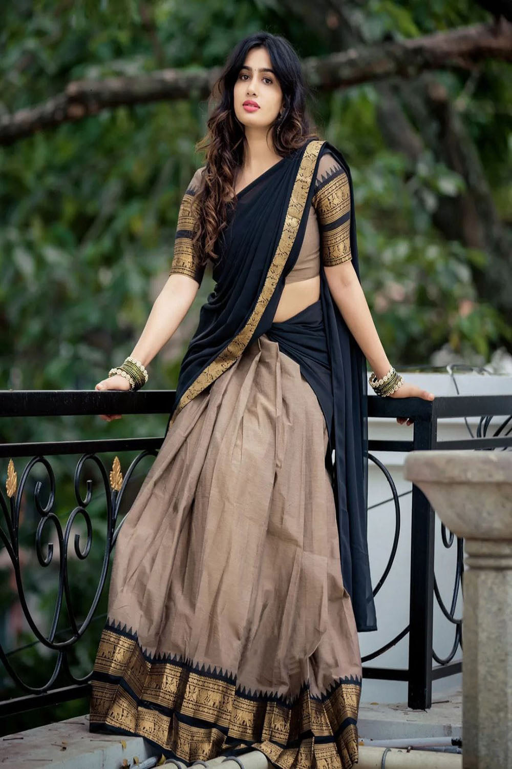 Grey And Black Narayanpeth Cotton Silk Jacquard Half Lehenga Saree