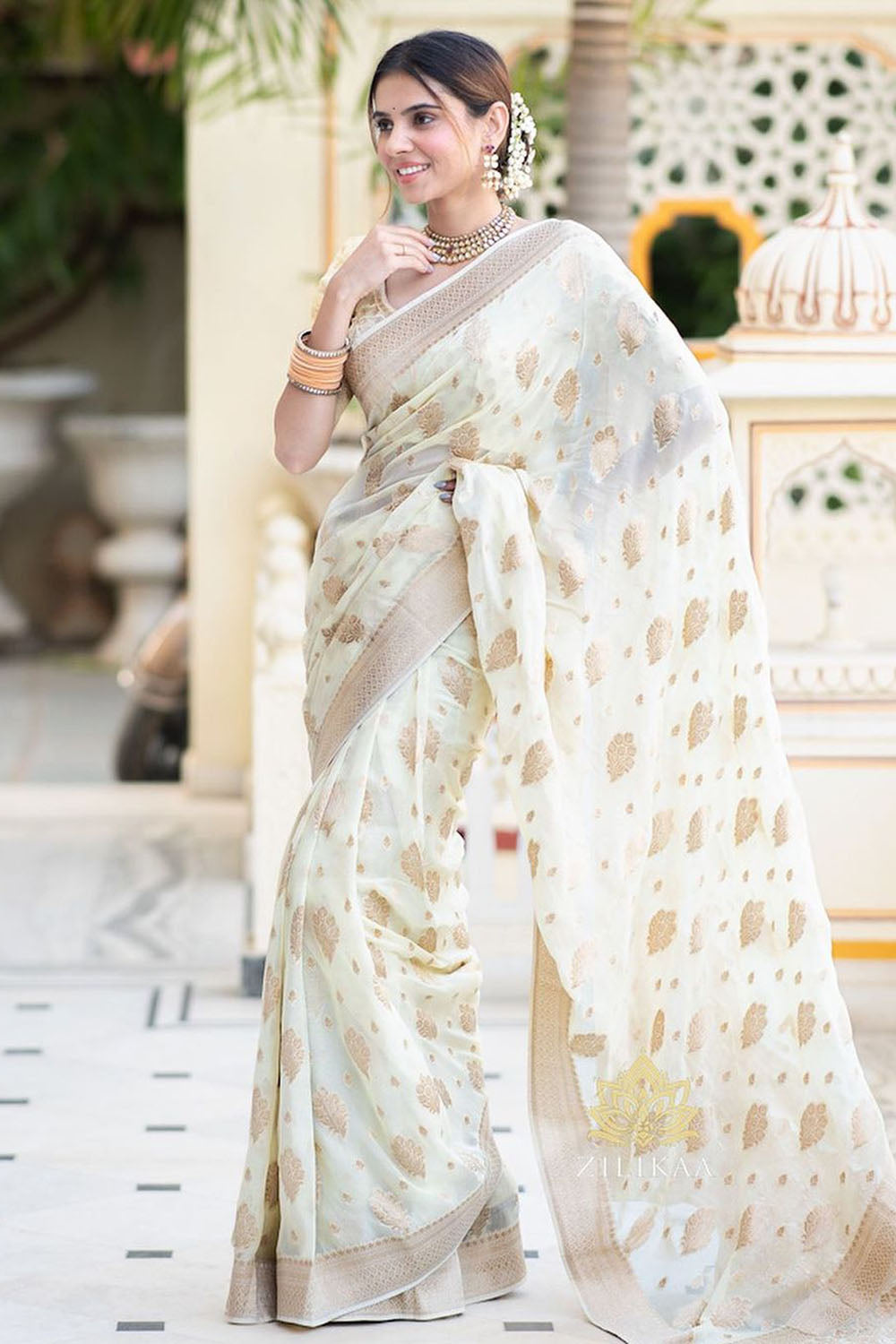 Off White Cotton Saree With Weaving Work