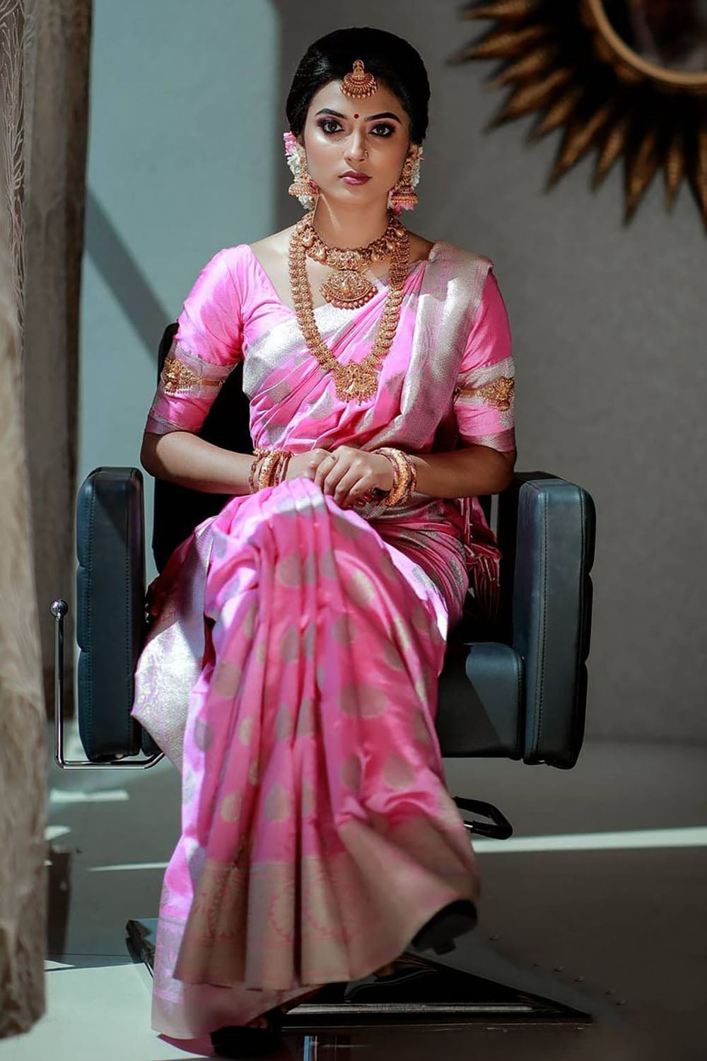 Taffy Pink Banarasi Silk Saree With Zari Weaving Work