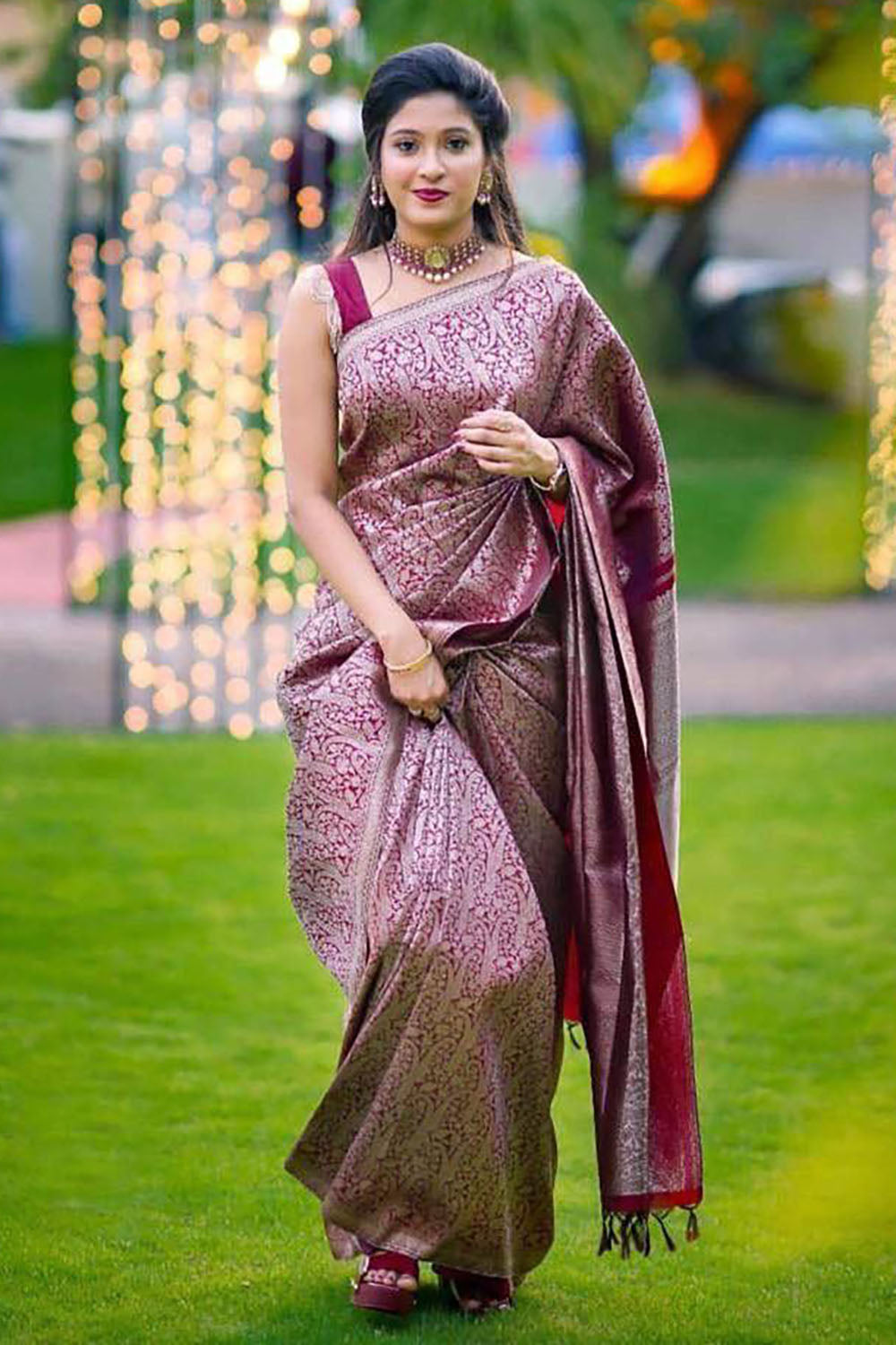 Maroon Kanjivaram Silk Saree With Zari Weaving Work