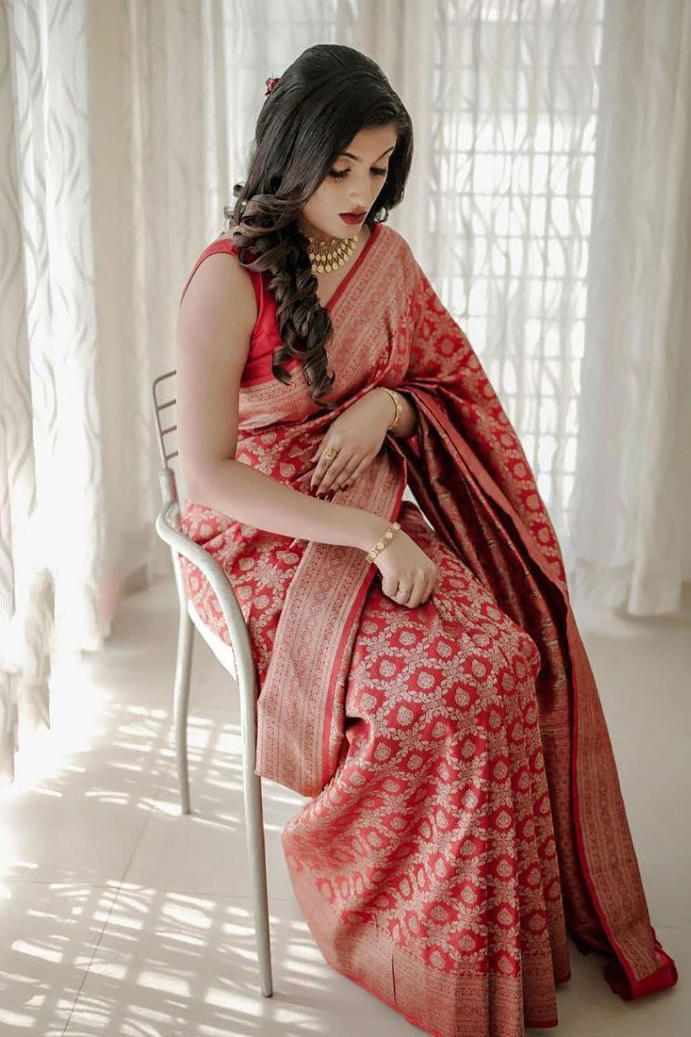 Alluring Red Banarasi Silk Saree With Zari Weaving Work