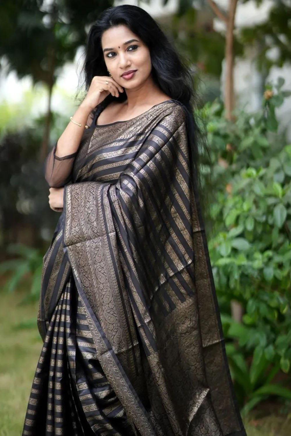 Black Soft Silk Saree With Zari Weaving Work