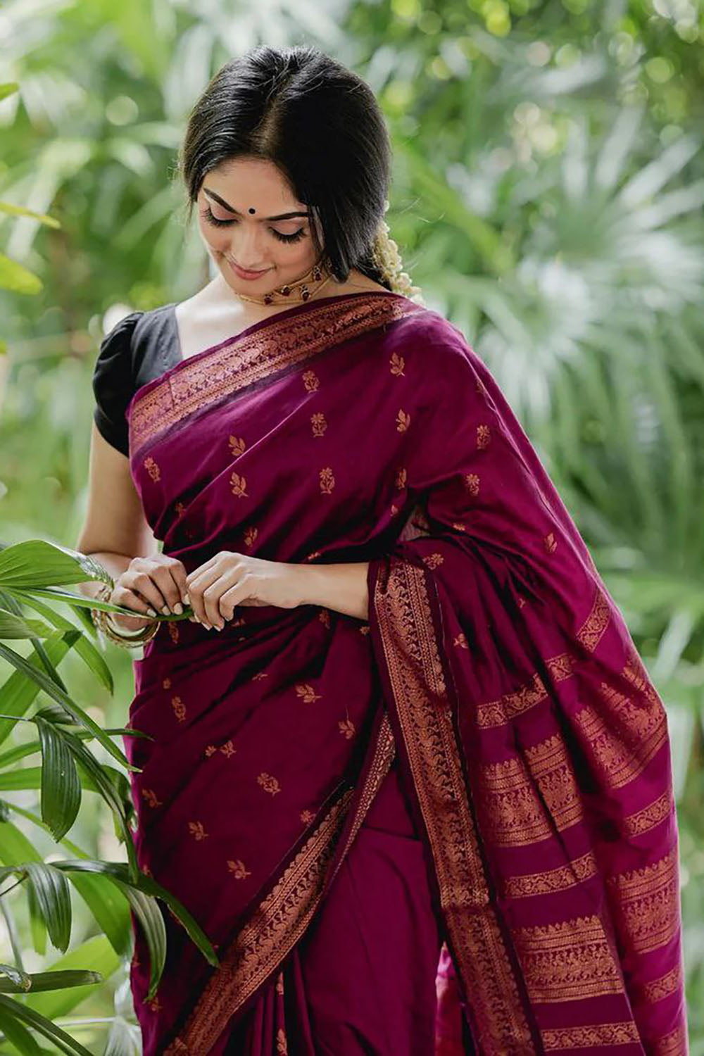 Berry Magenta Silk Saree With Zari Weaving Work