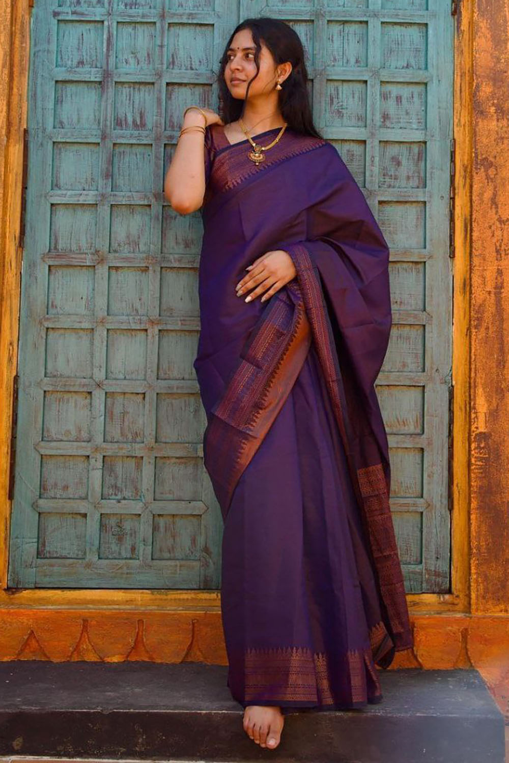 Pureple Soft Silk Saree With Weaving Work