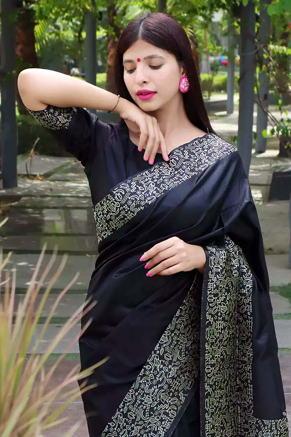 Black Color Silk Fabric Remarkable Festive Saree | Saree designs, Trendy  sarees, Saree