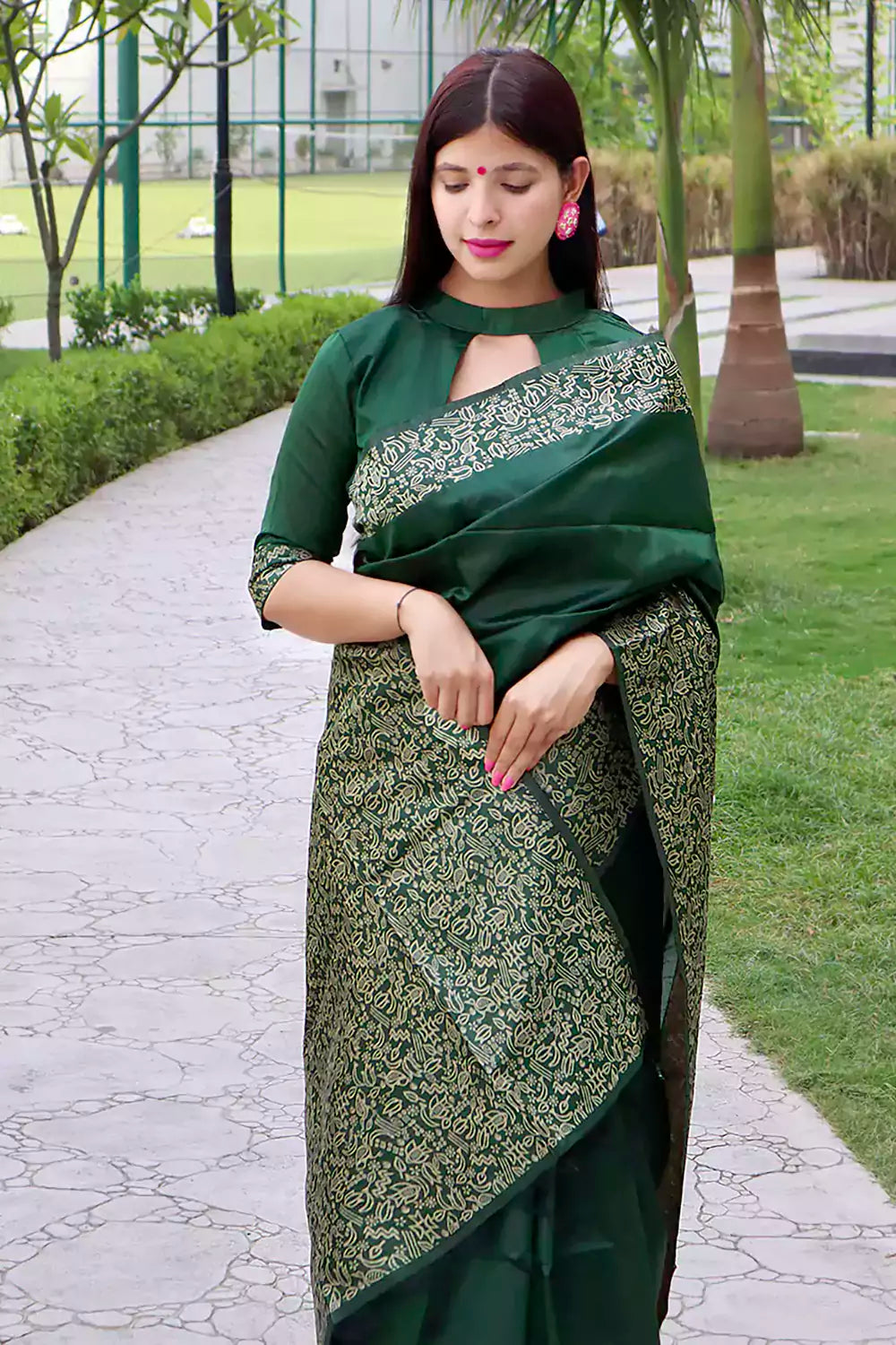 Elegant Dark Green Color Golden Designing Saree – bollywoodlehenga