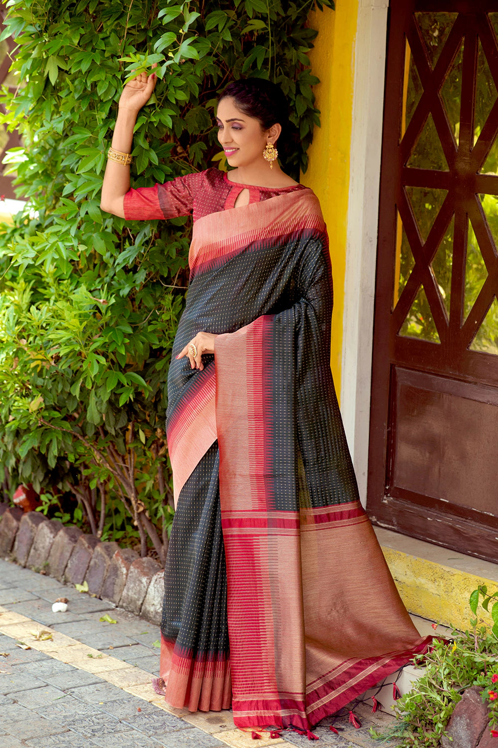 Silk Saree Blouse Back Neck Designs for South Indian Bride - K4 Fashion | Pattu  saree blouse designs, Saree blouse designs, Bridal blouse designs