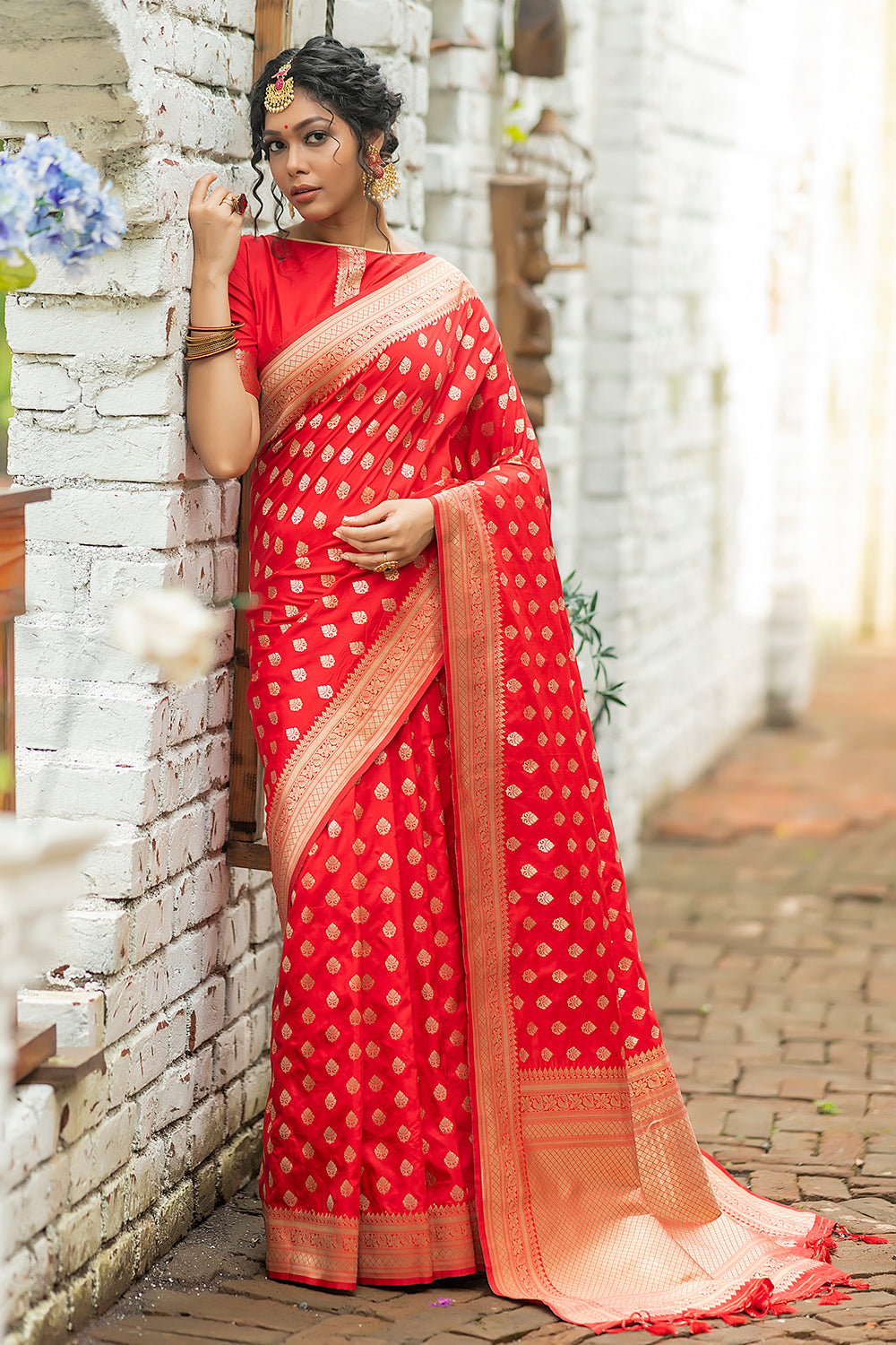 Red Pure Soft Silk Saree With Hand dying And Zari Weaving Work – Shivansh  Fab