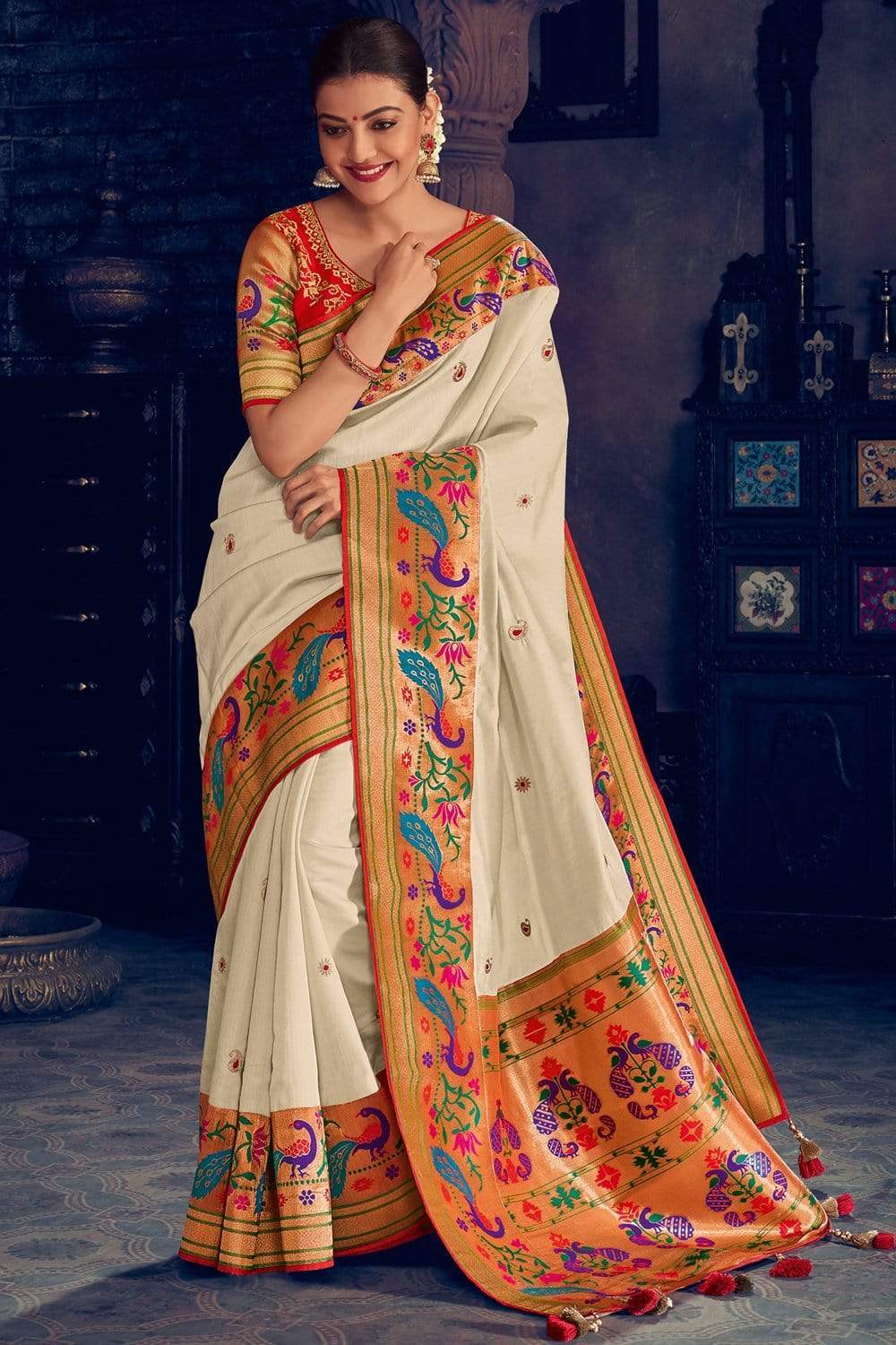 Cream Color Silk Cotton Solid Maheshwari Handloom Saree – BharatSthali