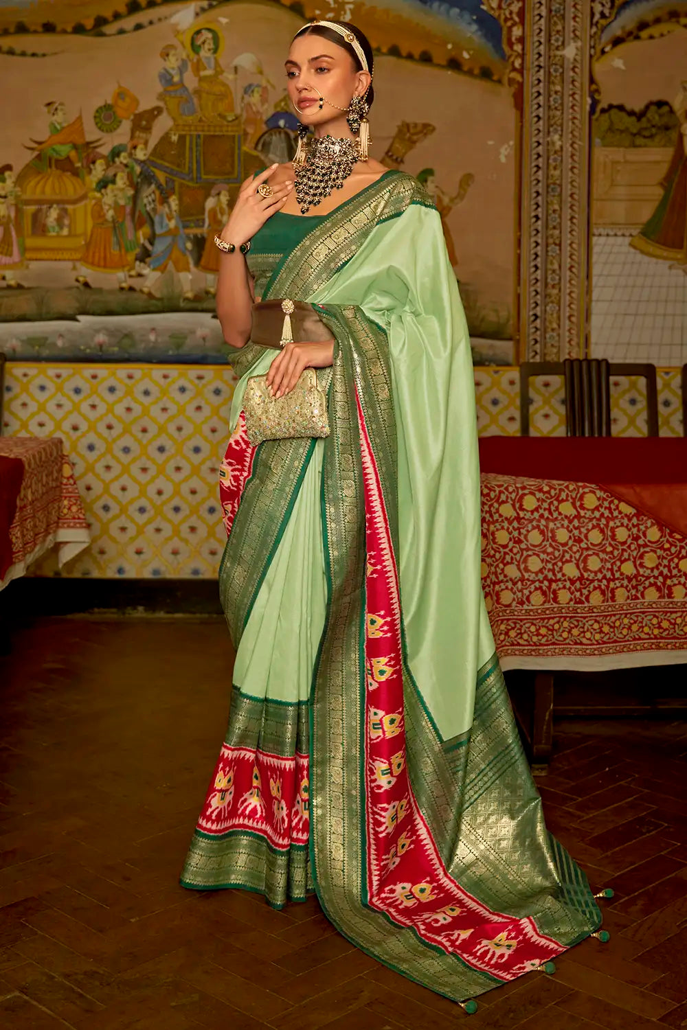 Beautiful Green Banarasi Silk Saree With Fairytale Blouse Piece –  LajreeDesigner