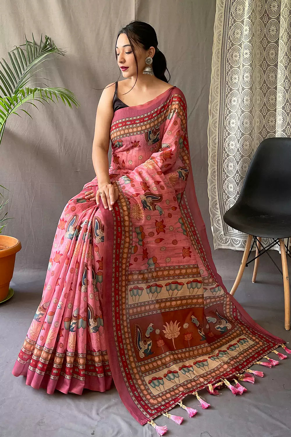 Venkatagiri Cotton saree in Rani pink with woven checks – Dakshin Weaves